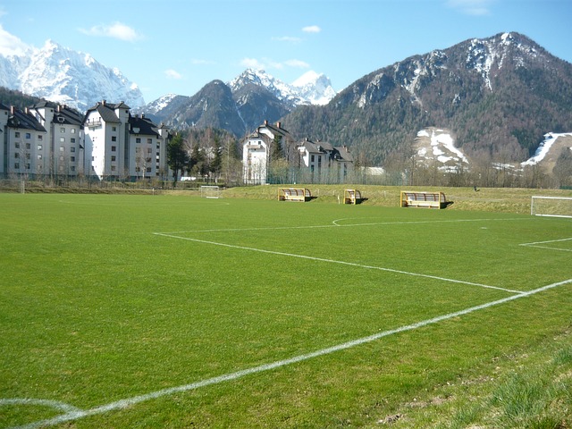 U21